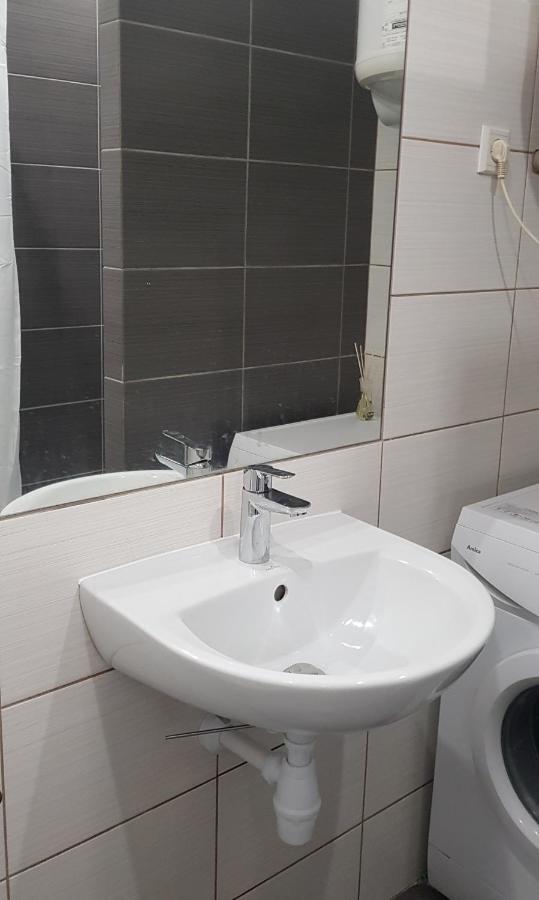 Arena Studio Apartment กลีวิตเซ ภายนอก รูปภาพ